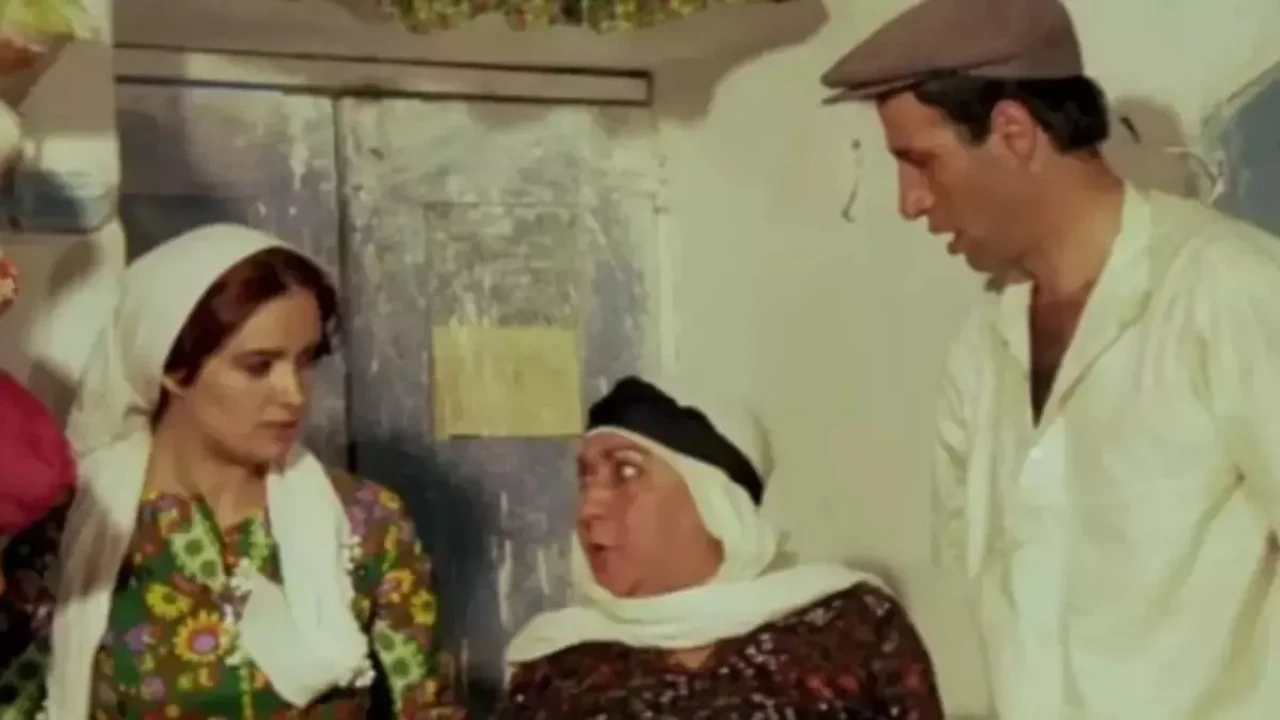 Kibar Feyzo: Kemal Sunal'ın Unutulmaz Rolü ve Filmin Detayları