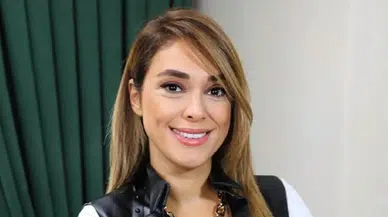 Zuhal Topal'dan Bikinili Kare: "Yaş 48, Yanlış Anlaşılmasın"