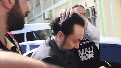 Adnan Oktar Kimdir? Türkiye’de Tartışmalı Figür Hakkında Her Şey
