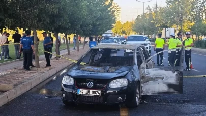 Diyarbakır'da Silahlı Kavga: 1 Yaralı, 1 Araç Ateşe Verildi
