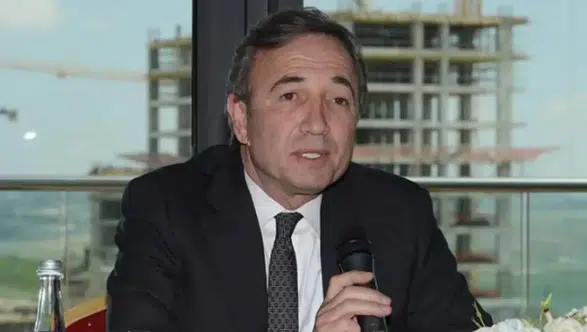 Hamdi Akın Kimdir? Hayatı, Kariyeri ve Beklentileri