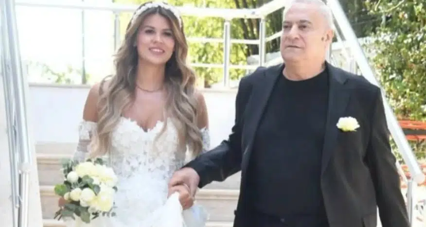 Mehmet Ali Erbil, Düğün Sabahı Şaşırtan Bir Canlı Yayınla Gündeme Geldi